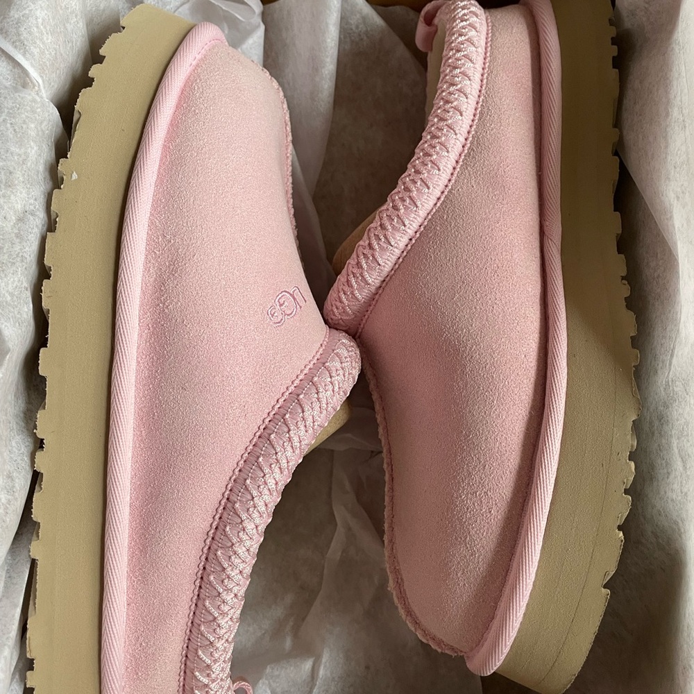 Authentic New UGG Tazz Dazzle Ribbon Candy Pink Slippers Kids’ 5 (Women’s 6.5-7)